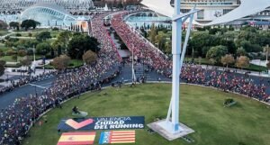 How Many Runners Participate in the Valencia Marathon?