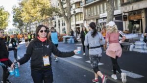 Volunteers at the Valencia Marathon